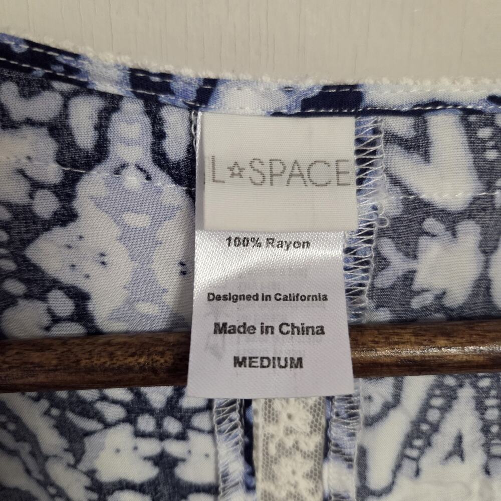 L Space Blue And White Patterned Faux Wrap Long Sleeve Lacey Romper Size Medium - Picture 3 of 6